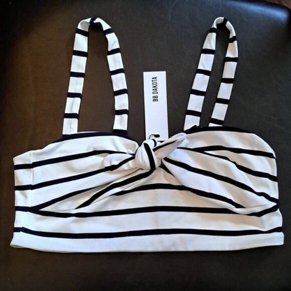 BB Dakota Striped Tie Knit Front Crop Top M NEW - Picture 3 of 8